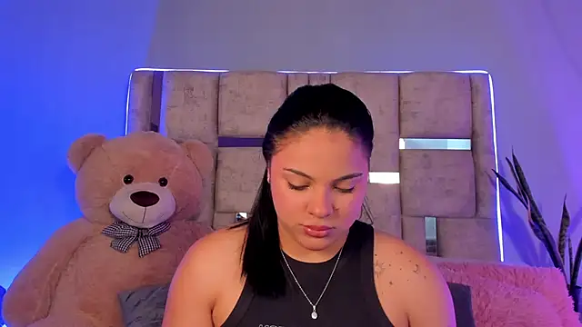 lunamartiinez online show from 14, 1, 2025