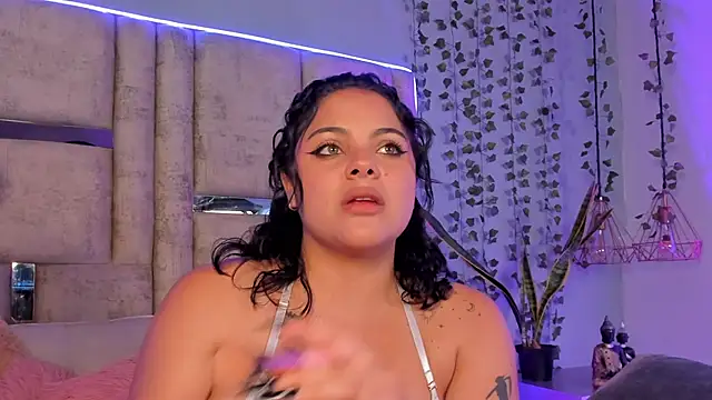 lunamartiinez online show from 30, 1, 2025