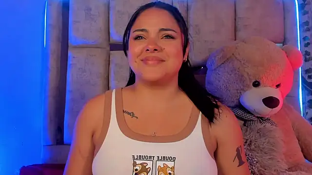 lunamartiinez online show from 10, 2, 2025