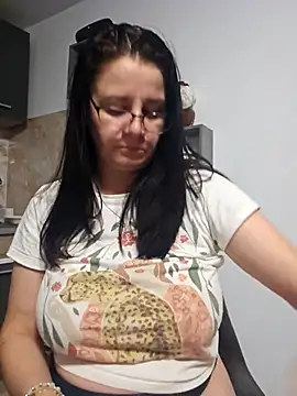 KristenVega online show from 4, 11, 2025