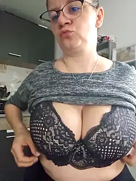 Snapshot of KristenVega chatting on 24, 2, 2026 KristenVega online show from 24, 2, 2026