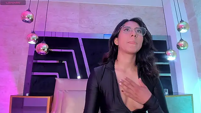 DaraBeckett online show from 8, 11, 2025