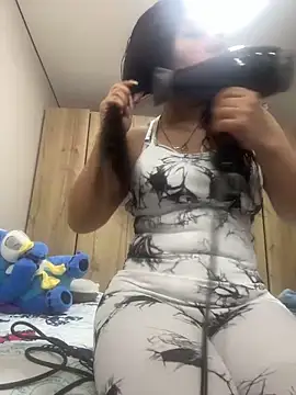 Isa-Jones online show from 14, 12, 2025