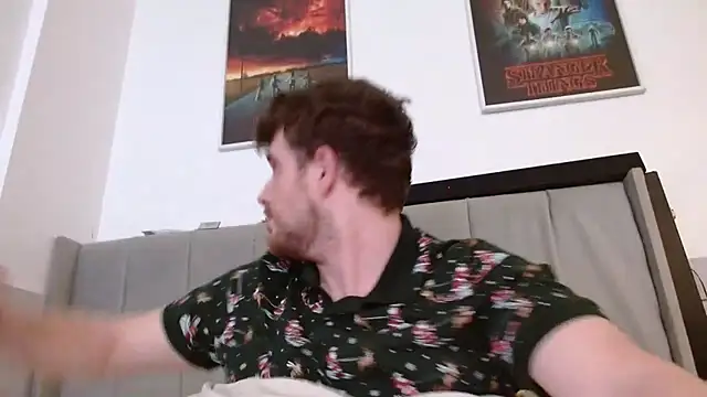 Snapshot of maxy49 chatting on 14, 12, 2025 maxy49 online show from 14, 12, 2025