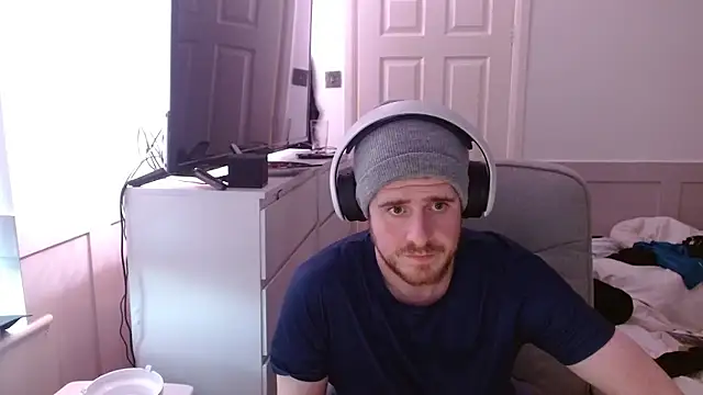 Snapshot of maxy49 chatting on 10, 1, 2026 maxy49 online show from 10, 1, 2026