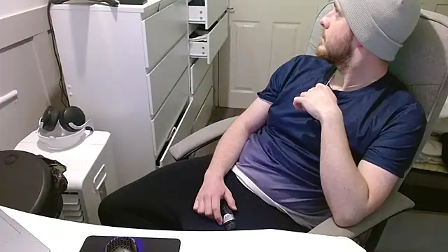 Snapshot of maxy49 chatting on 11, 1, 2026 maxy49 online show from 11, 1, 2026