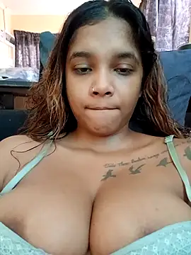 Snapshot of Indianqueen03 chatting on 26, 9, 2025 Indianqueen03 online show from 26, 9, 2025