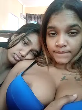 Snapshot of Indianqueen03 chatting on 27, 9, 2025 Indianqueen03 online show from 27, 9, 2025