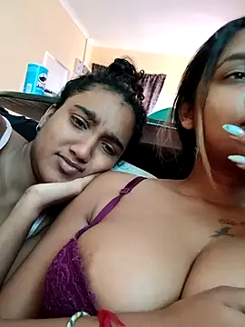 Snapshot of Indianqueen03 chatting on 1, 10, 2025 Indianqueen03 online show from 1, 10, 2025