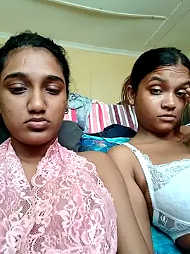 Snapshot of Indianqueen03 chatting on 29, 10, 2025 Indianqueen03 online show from 29, 10, 2025