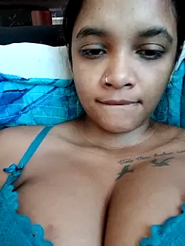 Snapshot of Indianqueen03 chatting on 13, 11, 2025 Indianqueen03 online show from 13, 11, 2025