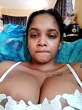 Snapshot of Indianqueen03 chatting on 18, 11, 2025 Indianqueen03 online show from 18, 11, 2025