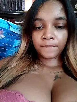 Snapshot of Indianqueen03 chatting on 21, 11, 2025 Indianqueen03 online show from 21, 11, 2025