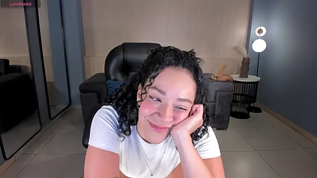 AlessaRomero online show from 3, 2, 2026