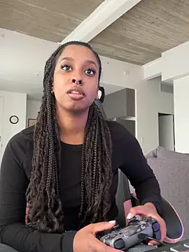 Your Paris online show from 2, 12, 2025