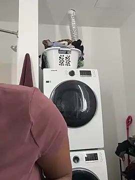 Your Paris online show from 13, 12, 2025