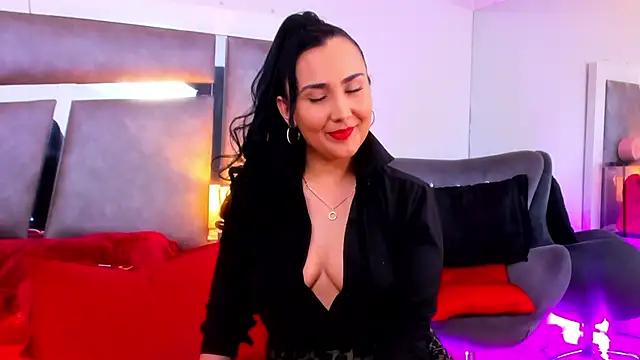 Evangeline Taylorr online show from 28, 2, 2025