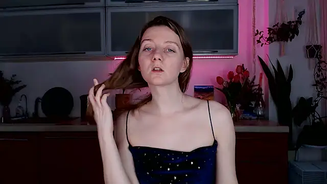 Snapshot of Elly_Helly chatting on 15, 1, 2025 Elly Helly online show from 15, 1, 2025