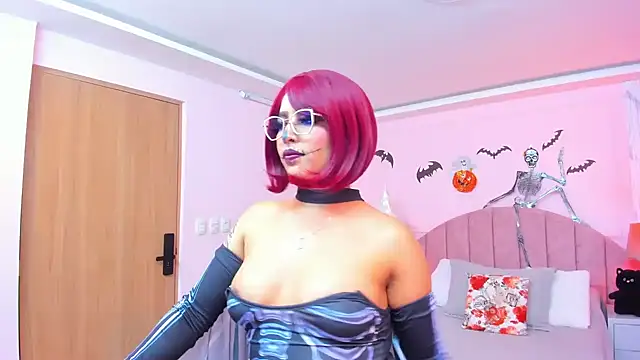 Snapshot of MadelaineJones chatting on 31, 10, 2025 MadelaineJones online show from 31, 10, 2025