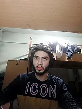 Snapshot of kleineid77 chatting on 13, 12, 2025 kleineid77 online show from 13, 12, 2025