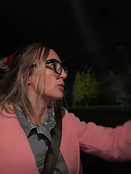 Snapshot of casalinga88 chatting on 27, 10, 2025 casalinga88 online show from 27, 10, 2025