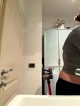 Snapshot of casalinga88 chatting on 19, 11, 2025 casalinga88 online show from 19, 11, 2025