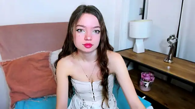 GraceLips online show from 6, 12, 2024