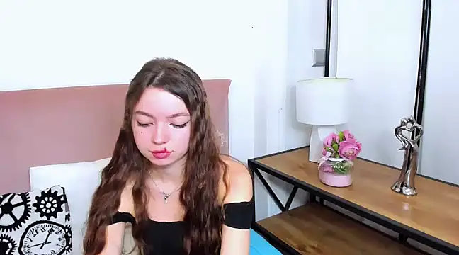 GraceLips online show from 5, 2, 2025