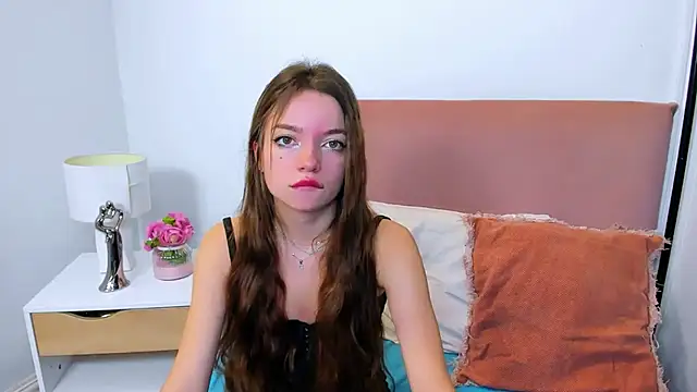 GraceLips online show from 21, 2, 2025