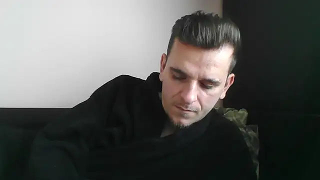 Huge cock22cm online show from 9, 2, 2025