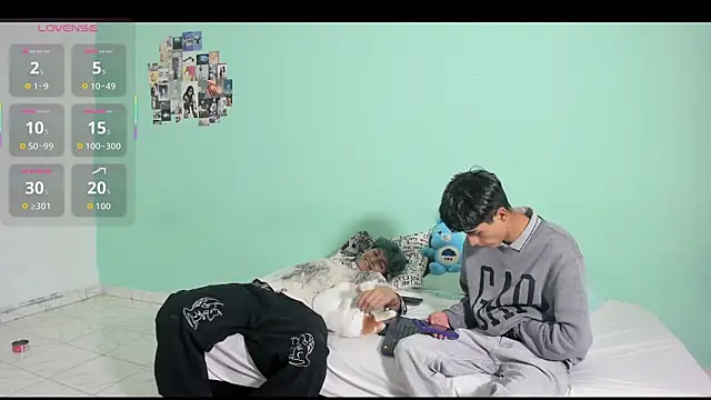 Snapshot of oliverhot2005 chatting on 28, 10, 2025 oliverhot2005 online show from 28, 10, 2025