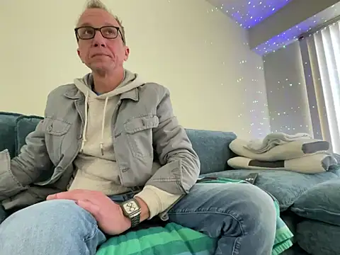 Snapshot of mouser21212 chatting on 28, 2, 2026 mouser21212 online show from 28, 2, 2026