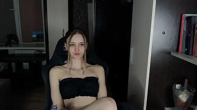  Sansa stark  online show from 28, 2, 2025