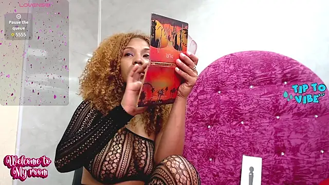 Litzy Curly online show from 22, 12, 2024