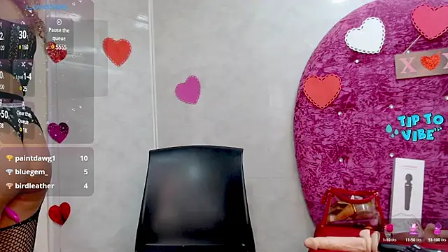 Litzy Curly online show from 2, 3, 2025