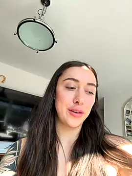 Snapshot of emiliasommer chatting on 18, 10, 2025 emiliasommer online show from 18, 10, 2025