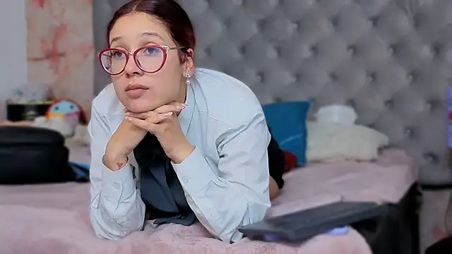 ValeryRossell online show from 19, 11, 2025