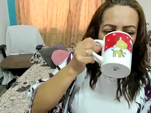 Snapshot of MonicaGarcia_ chatting on 11, 10, 2025 MonicaGarcia online show from 11, 10, 2025