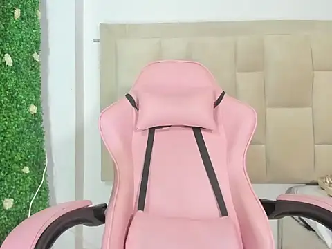 Snapshot of Milk_anastasia chatting on 22, 2, 2025 Milk anastasia online show from 22, 2, 2025