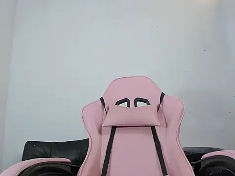 Snapshot of Milk_anastasia chatting on 28, 11, 2025 Milk anastasia online show from 28, 11, 2025