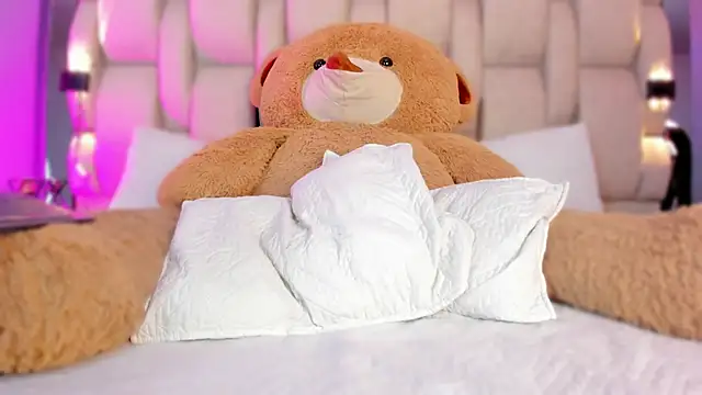  LauraTaylor  online show from 29, 10, 2025