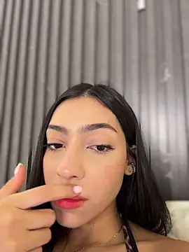 Ema azel online show from 5, 2, 2026