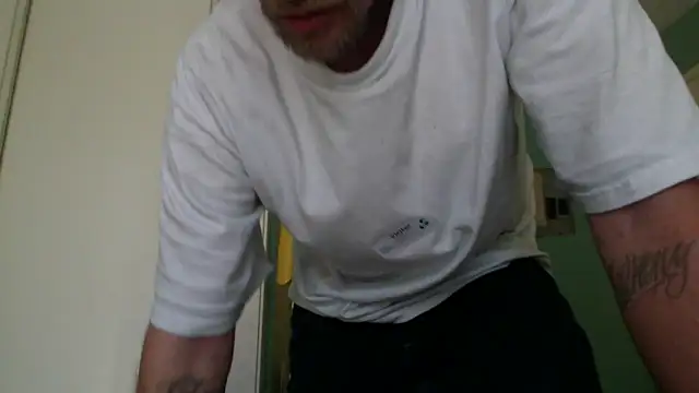 BIGWHITECOCKDOC36 online show from 4, 10, 2025