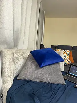 CarlaBeckky online show from 4, 12, 2025