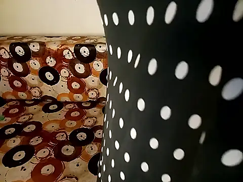 shuhana  online show from 11, 10, 2025