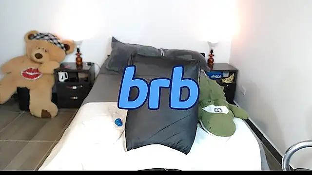 Snapshot of KRISTAL__JACKSON chatting on 12, 3, 2025 KRISTAL JACKSON online show from 12, 3, 2025