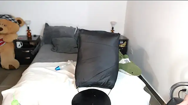 Snapshot of KRISTAL__JACKSON chatting on 14, 3, 2025 KRISTAL JACKSON online show from 14, 3, 2025