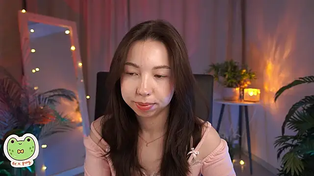 Sarah Son online show from 3, 2, 2025