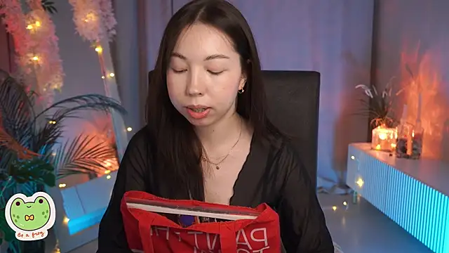 Sarah Son online show from 25, 2, 2025
