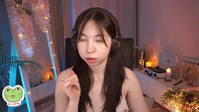 Sarah Son online show from 9, 3, 2025